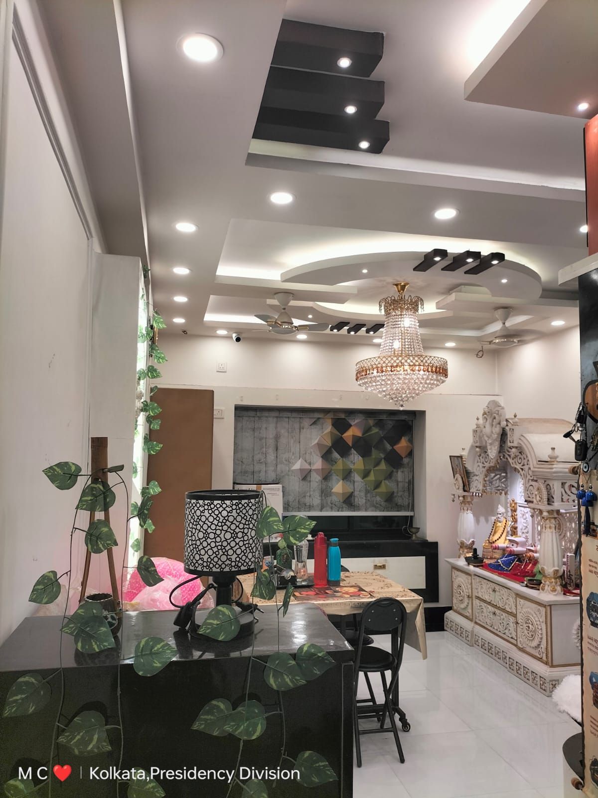 Living & dining with crystal chandelier